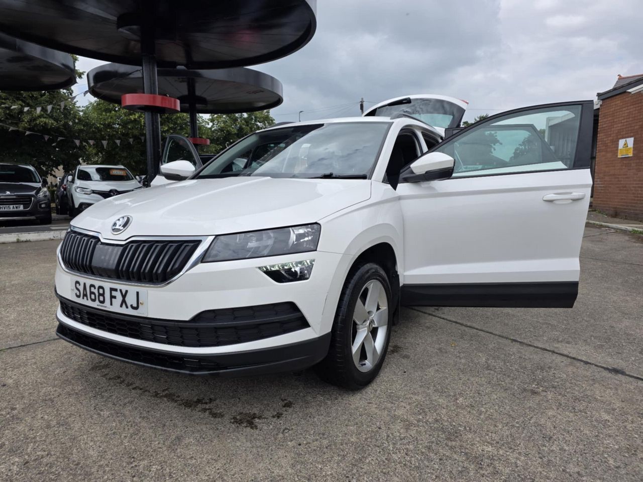 Skoda Karoq 1.6 TDI SE Euro 6 (s/s) 5dr - Picture 11 of 23