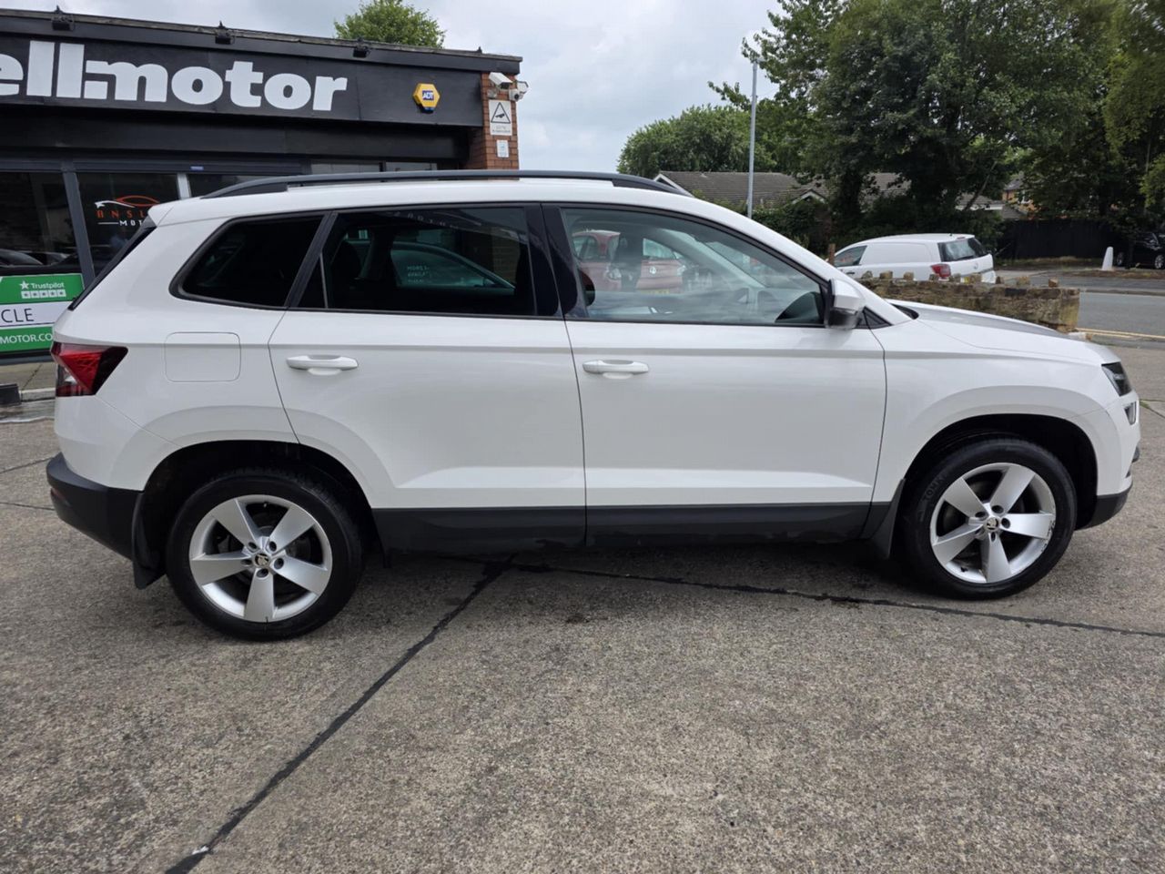 Skoda Karoq 1.6 TDI SE Euro 6 (s/s) 5dr - Picture 15 of 23