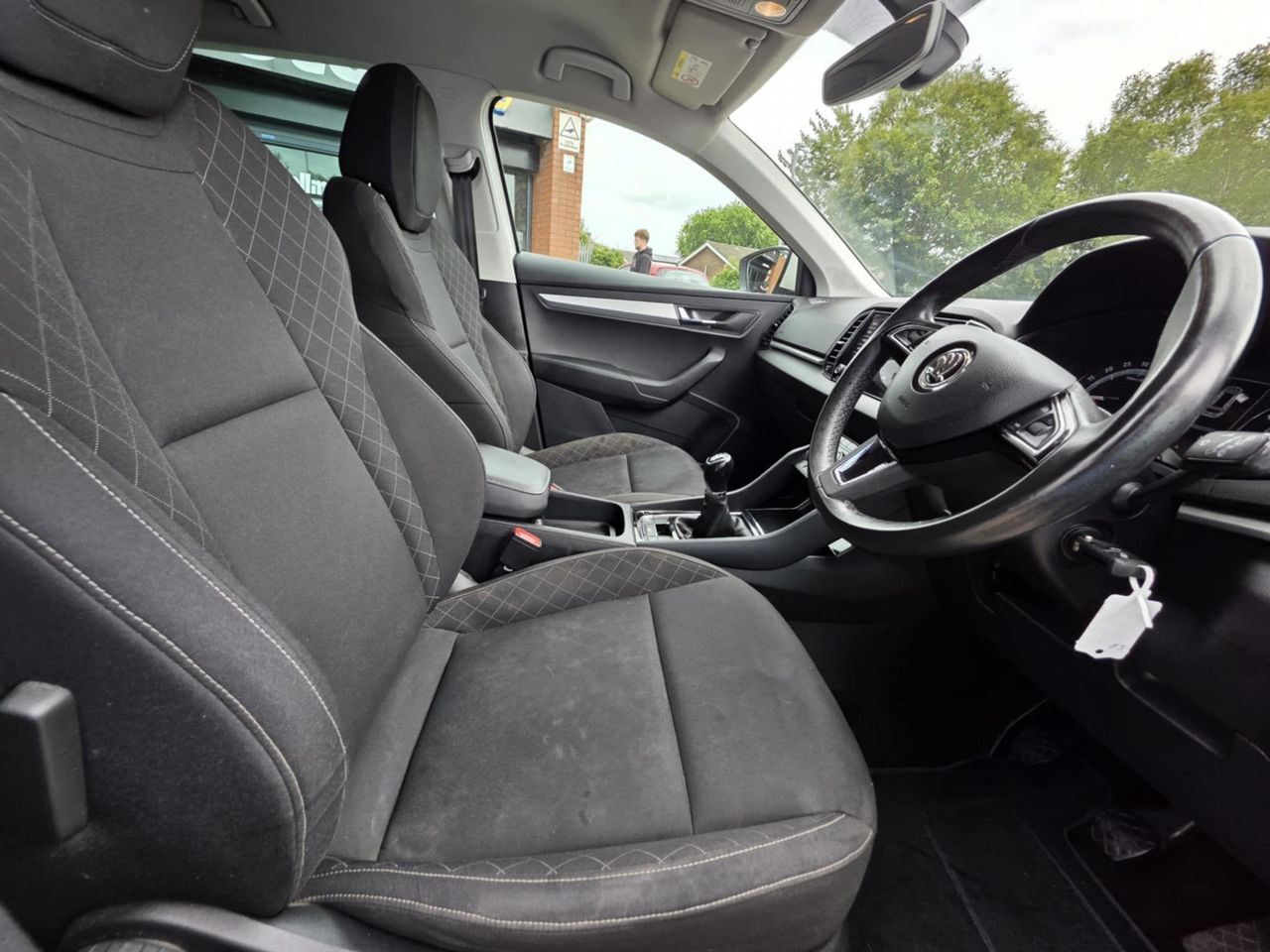 Skoda Karoq 1.6 TDI SE Euro 6 (s/s) 5dr - Picture 19 of 23