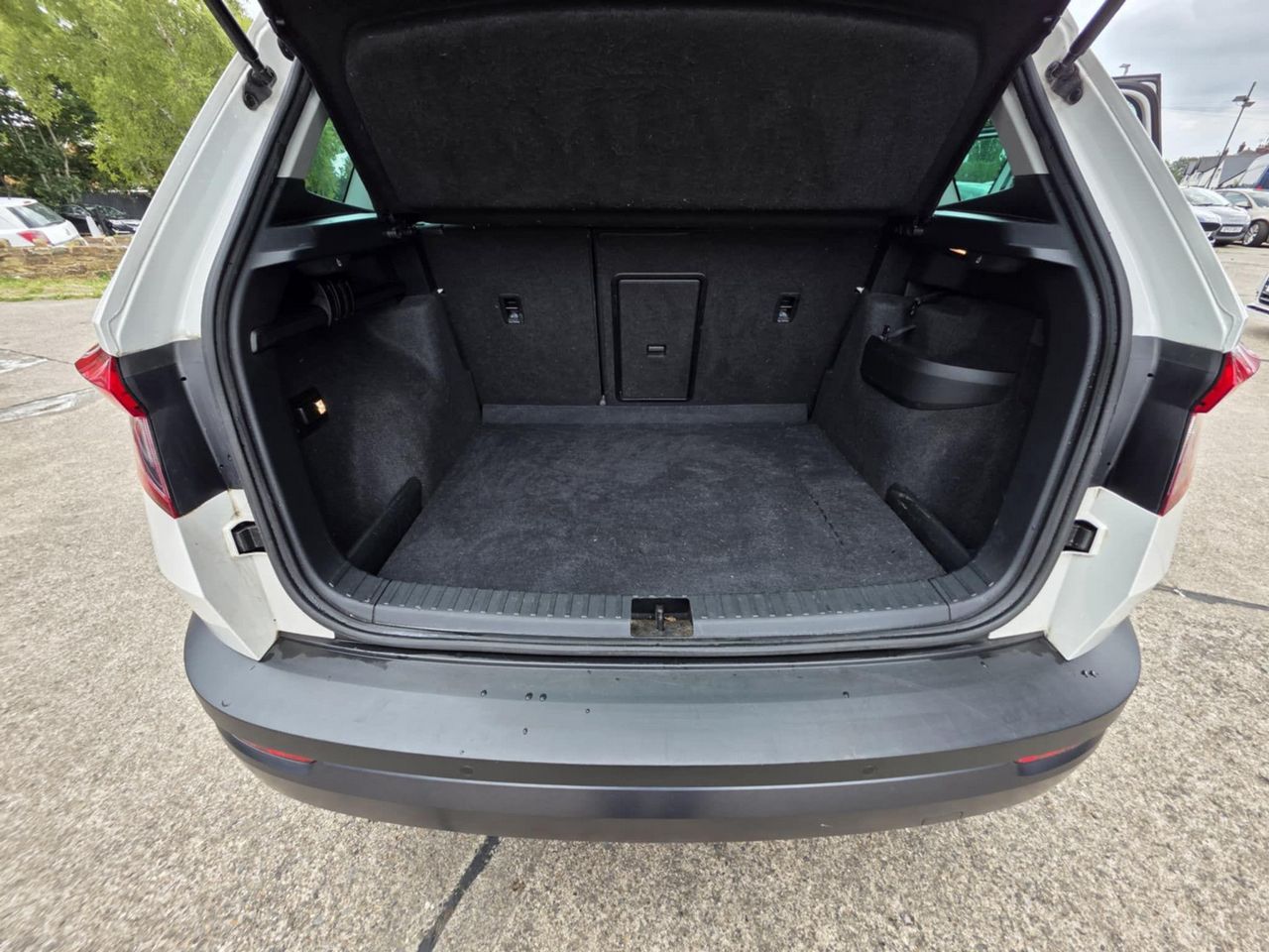 Skoda Karoq 1.6 TDI SE Euro 6 (s/s) 5dr - Picture 22 of 23