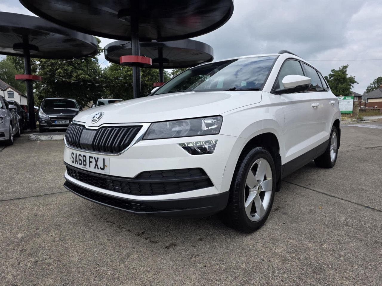 Skoda Karoq 1.6 TDI SE Euro 6 (s/s) 5dr - Picture 3 of 23
