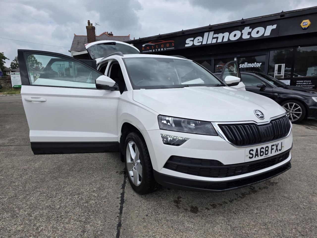 Skoda Karoq 1.6 TDI SE Euro 6 (s/s) 5dr - Picture 5 of 23