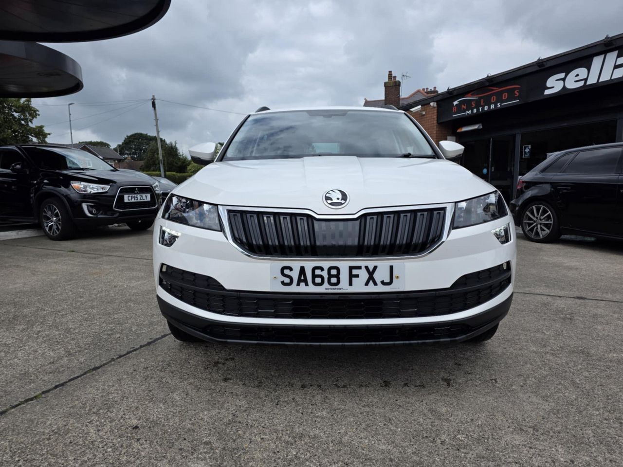 Skoda Karoq 1.6 TDI SE Euro 6 (s/s) 5dr - Picture 8 of 23