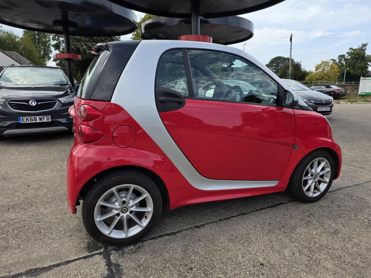 Smart fortwo 1.0 MHD Passion SoftTouch Euro 5 (s/s) 2dr - Picture 13 of 18