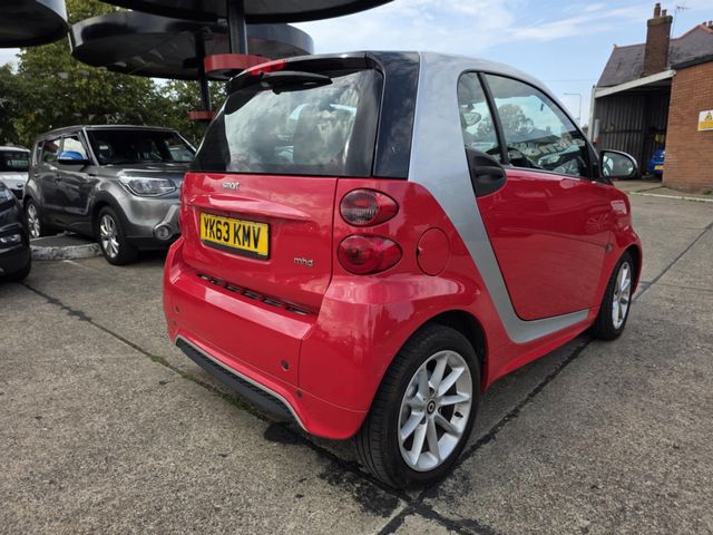 Smart fortwo 1.0 MHD Passion SoftTouch Euro 5 (s/s) 2dr (2013) - Picture 14