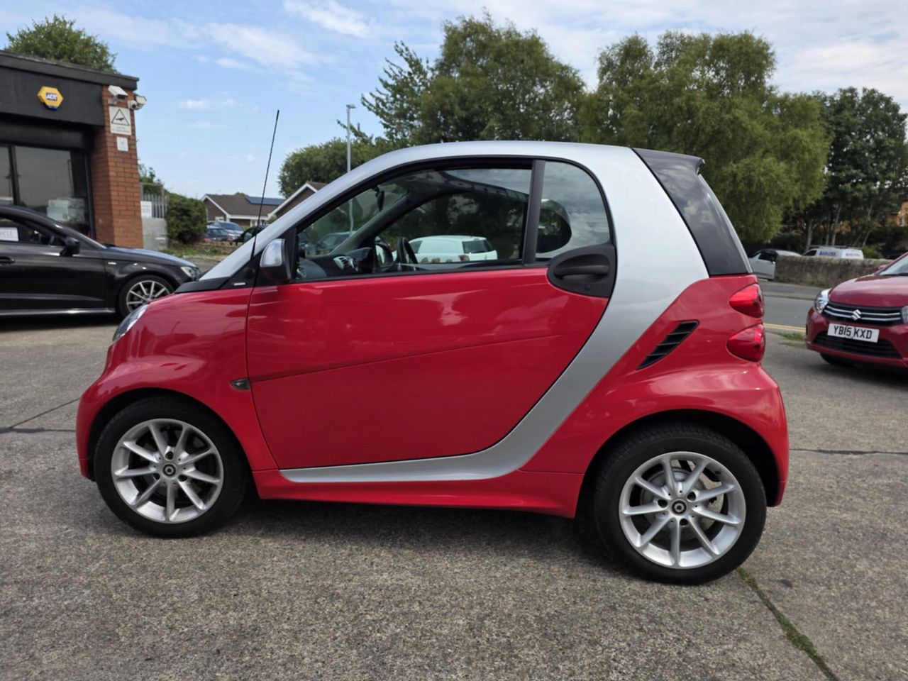 Smart fortwo 1.0 MHD Passion SoftTouch Euro 5 (s/s) 2dr - Picture 8 of 18