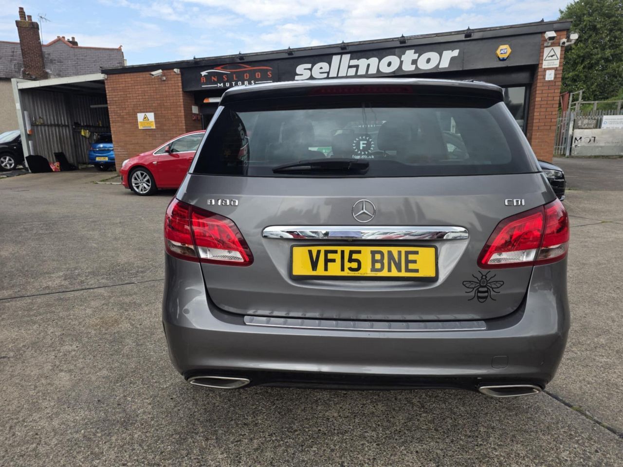 Mercedes-Benz B Class 1.5 B180 CDI AMG Line Euro 6 (s/s) 5dr - Picture 11 of 19