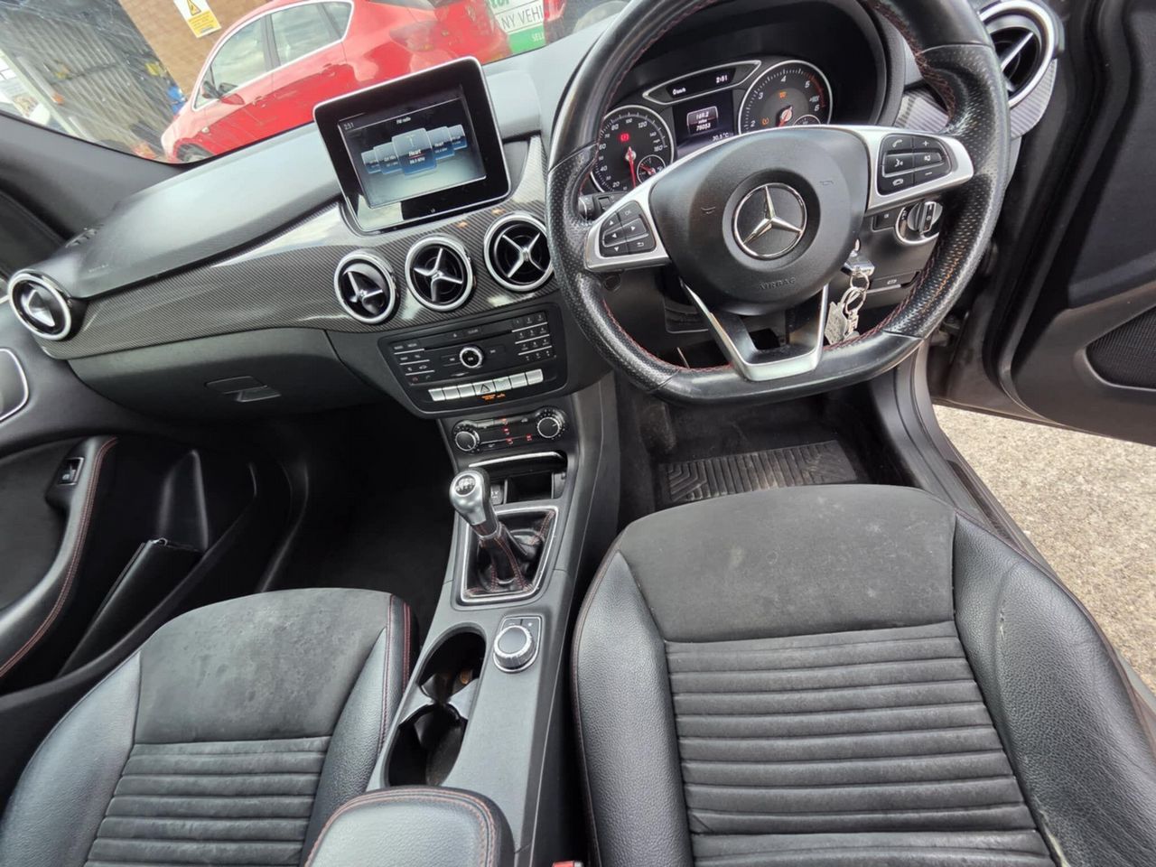 Mercedes-Benz B Class 1.5 B180 CDI AMG Line Euro 6 (s/s) 5dr - Picture 14 of 19