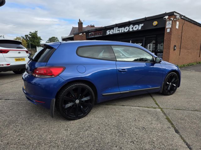 Volkswagen Scirocco 2.0 TDI BlueMotion Tech DSG Euro 5 (s/s) 3dr (Nav) (2013) - Picture 13