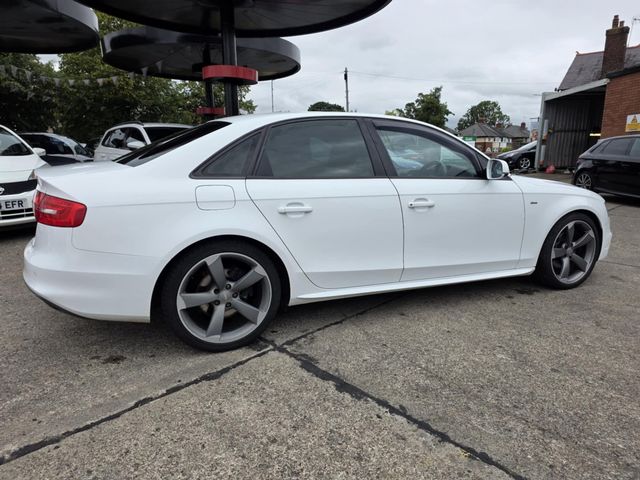 Audi A4 2.0 TDI Black Edition quattro Euro 5 (s/s) 4dr (2012) - Picture 15