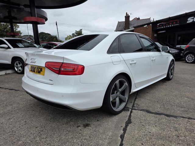 Audi A4 2.0 TDI Black Edition quattro Euro 5 (s/s) 4dr (2012) - Picture 17