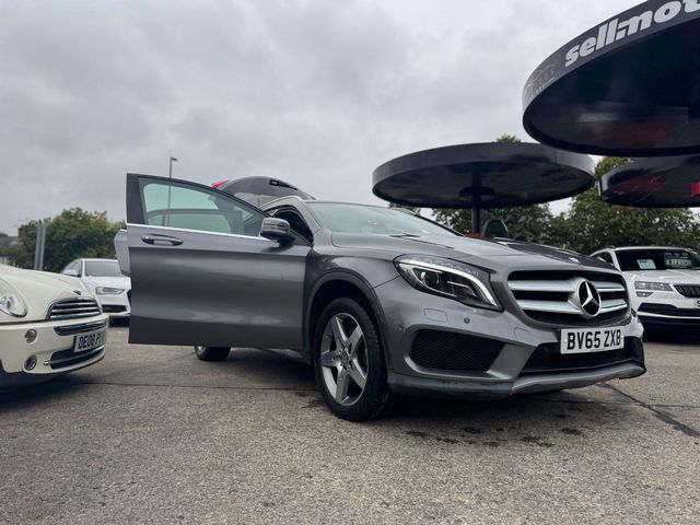 Mercedes-Benz GLA 2.1 GLA220d AMG Line (Premium Plus) 7G-DCT 4MATIC Euro 6 (s/s) 5dr (2015) - Picture 16