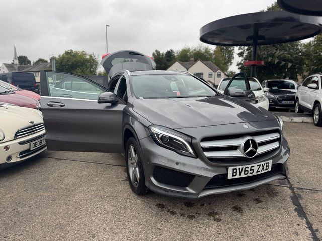 Mercedes-Benz GLA 2.1 GLA220d AMG Line (Premium Plus) 7G-DCT 4MATIC Euro 6 (s/s) 5dr (2015) - Picture 17