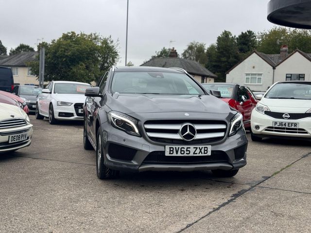Mercedes-Benz GLA 2.1 GLA220d AMG Line (Premium Plus) 7G-DCT 4MATIC Euro 6 (s/s) 5dr (2015) - Picture 3