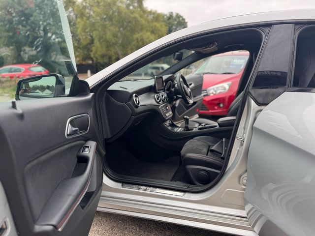 Mercedes-Benz CLA 1.6 CLA180 AMG Line Coupe Euro 6 (s/s) 4dr (2018) - Picture 18