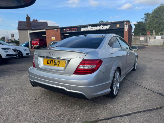 Mercedes-Benz C Class 2.1 C220 CDI AMG Sport Edition G-Tronic+ Euro 5 (s/s) 2dr (2015) - Picture 13
