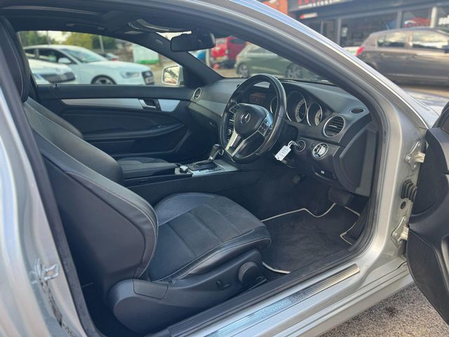Mercedes-Benz C Class 2.1 C220 CDI AMG Sport Edition G-Tronic+ Euro 5 (s/s) 2dr (2015) - Picture 15