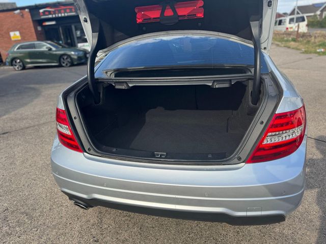 Mercedes-Benz C Class 2.1 C220 CDI AMG Sport Edition G-Tronic+ Euro 5 (s/s) 2dr (2015) - Picture 19