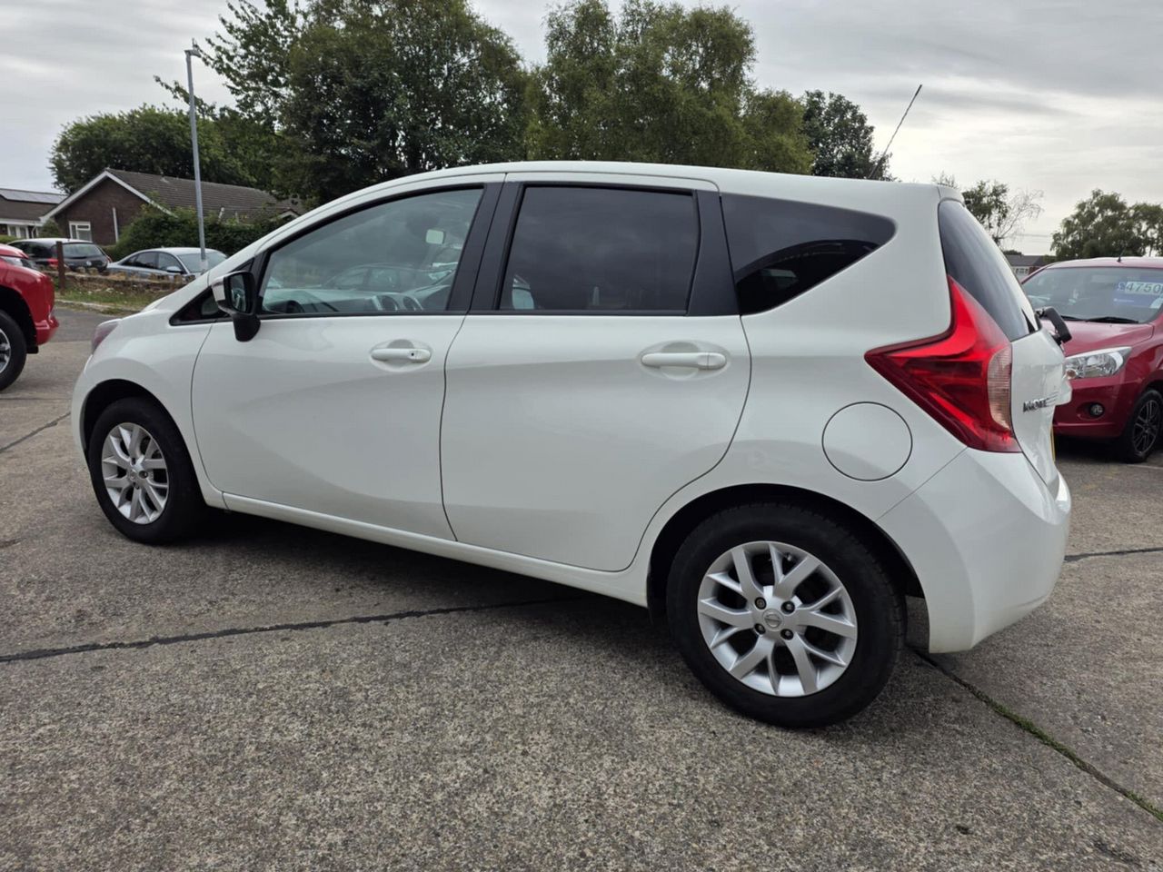 Nissan Note 1.2 12V Acenta Premium Euro 5 (s/s) 5dr - Picture 11 of 21