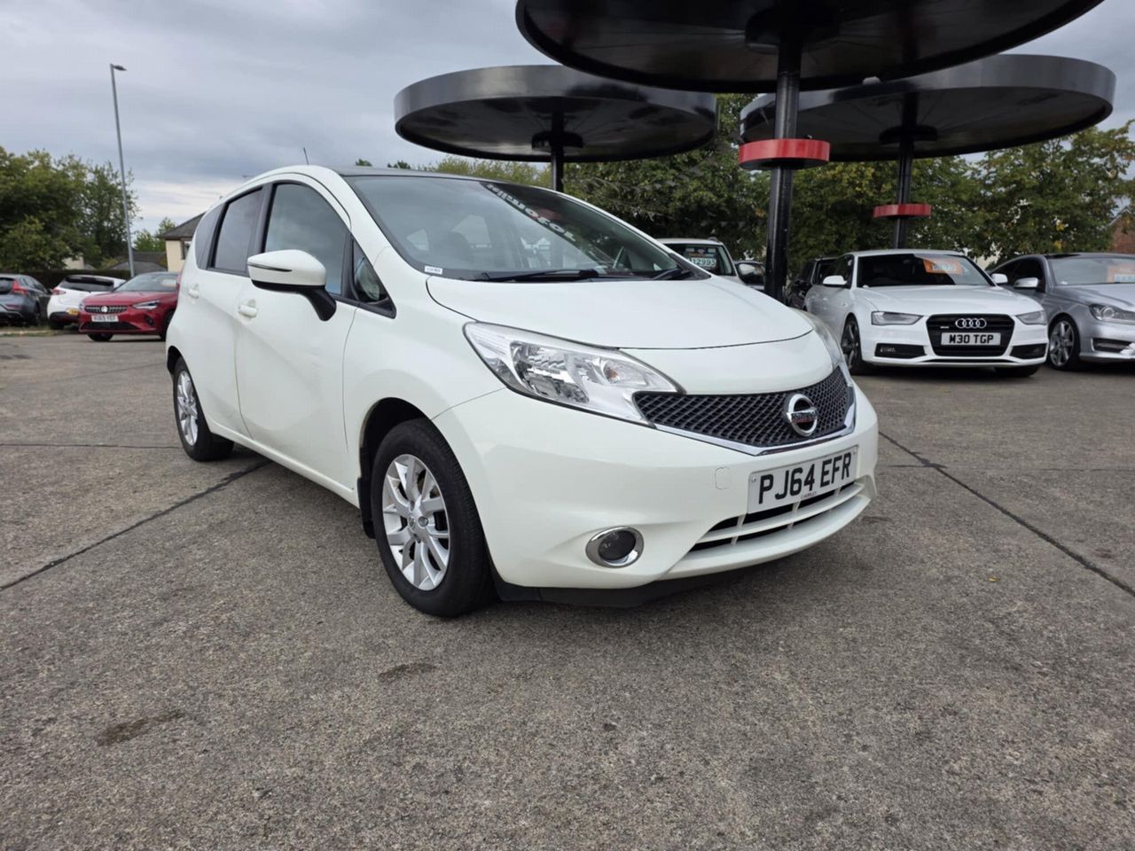 Nissan Note 1.2 12V Acenta Premium Euro 5 (s/s) 5dr - Picture 5 of 21