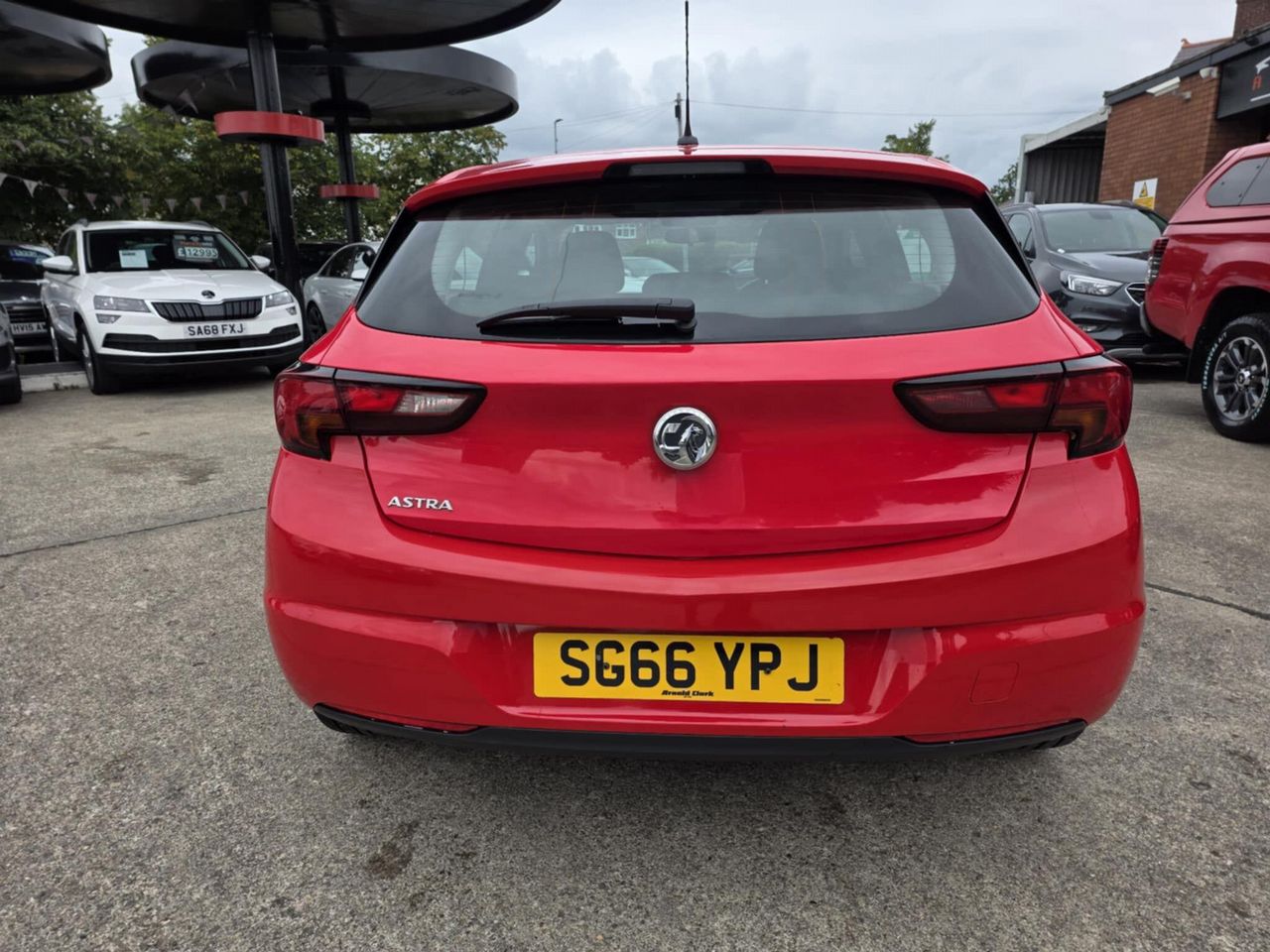 Vauxhall Astra 1.4i Energy Euro 6 5dr - Picture 12 of 20