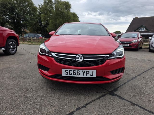 Vauxhall Astra 1.4i Energy Euro 6 5dr (2016) - Picture 2