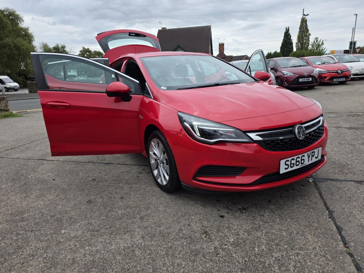Vauxhall Astra 1.4i Energy Euro 6 5dr - Picture 6 of 20