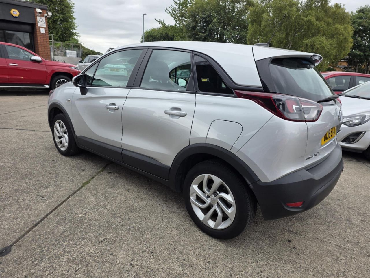 Vauxhall Crossland X 1.6 Turbo D ecoTEC SE Nav Euro 6 (s/s) 5dr - Picture 4 of 21