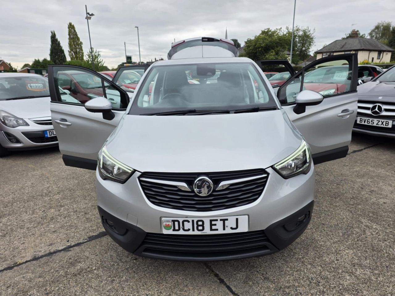 Vauxhall Crossland X 1.6 Turbo D ecoTEC SE Nav Euro 6 (s/s) 5dr - Picture 8 of 21