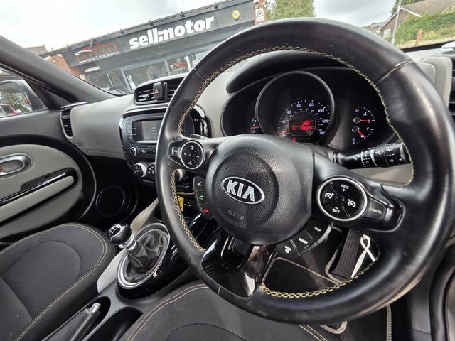 Kia Soul 1.6 GDi Connect Euro 5 5dr (2014) - Picture 17