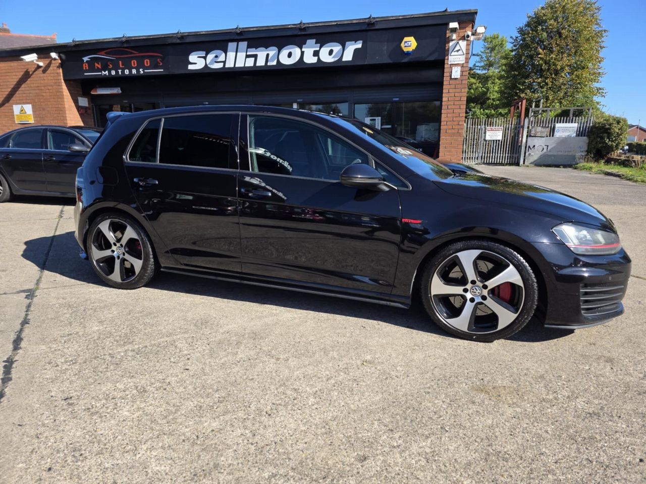 Volkswagen Golf 2.0 TSI BlueMotion Tech GTI DSG Euro 6 (s/s) 5dr - Picture 10 of 19