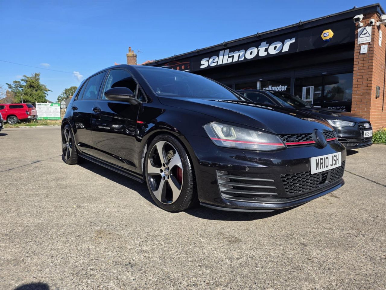 Volkswagen Golf 2.0 TSI BlueMotion Tech GTI DSG Euro 6 (s/s) 5dr - Picture 18 of 19
