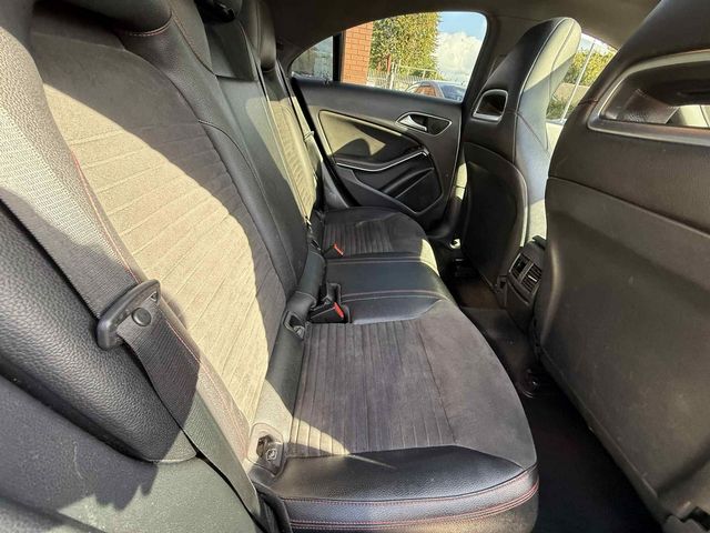 Mercedes-Benz CLA 2.1 CLA220d AMG Line Night Edition (Plus) Coupe 7G-DCT Euro 6 (s/s) 4dr (2018) - Picture 10