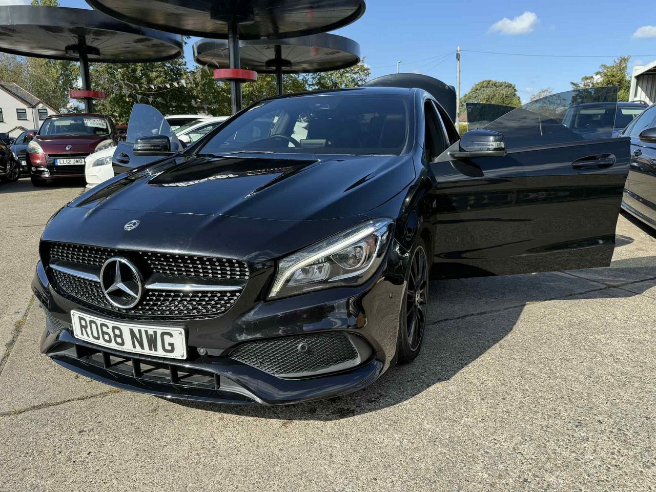 Mercedes-Benz CLA 2.1 CLA220d AMG Line Night Edition (Plus) Coupe 7G-DCT Euro 6 (s/s) 4dr - Picture 3 of 12