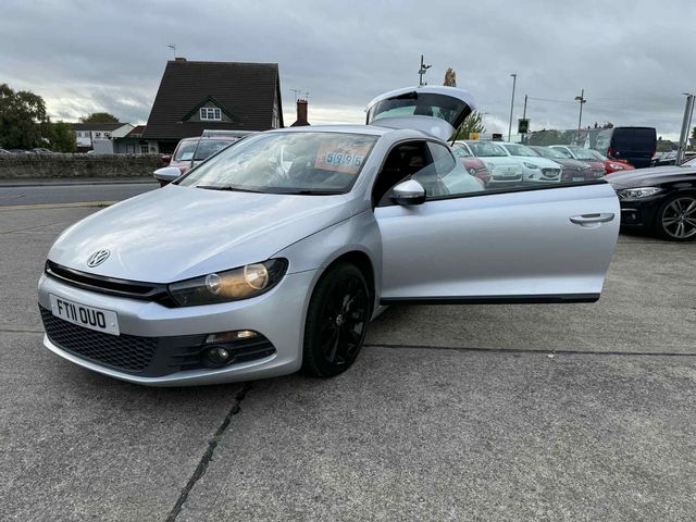 Volkswagen Scirocco 2.0 TSI GT DSG Euro 5 3dr (2011) - Picture 10