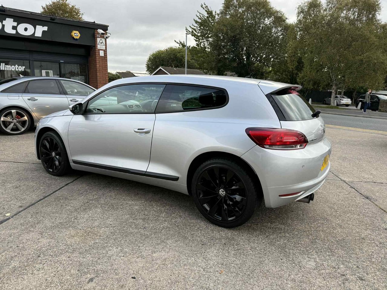Volkswagen Scirocco 2.0 TSI GT DSG Euro 5 3dr - Picture 11 of 26