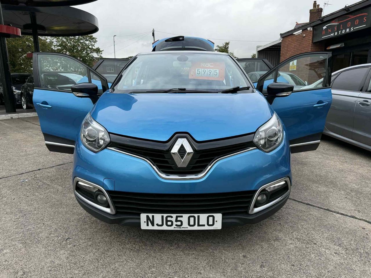 Renault Captur 1.5 dCi ENERGY Dynamique S Nav Euro 6 (s/s) 5dr - Picture 2 of 20