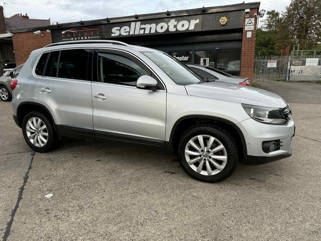 Volkswagen Tiguan 2.0 TDI BlueMotion Tech Match DSG 4WD Euro 5 (s/s) 5dr (2014) - Picture 17