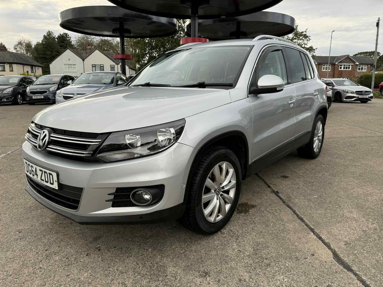 Volkswagen Tiguan 2.0 TDI BlueMotion Tech Match DSG 4WD Euro 5 (s/s) 5dr - Picture 3 of 17