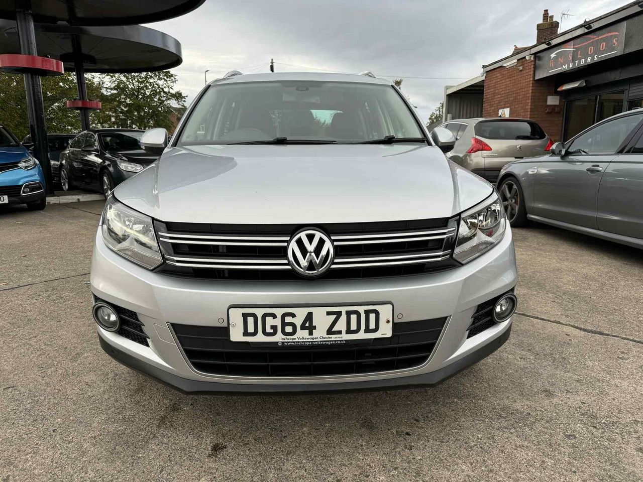 Volkswagen Tiguan 2.0 TDI BlueMotion Tech Match DSG 4WD Euro 5 (s/s) 5dr - Picture 6 of 17