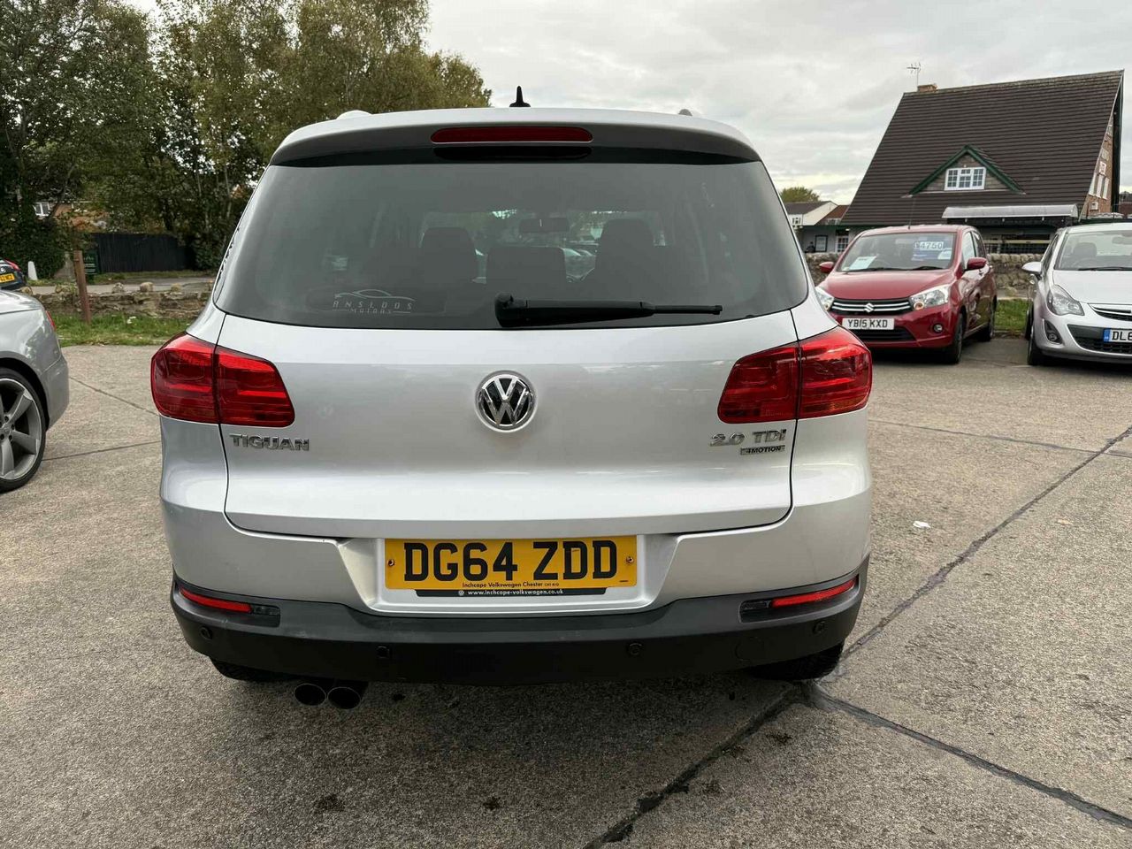 Volkswagen Tiguan 2.0 TDI BlueMotion Tech Match DSG 4WD Euro 5 (s/s) 5dr - Picture 8 of 17