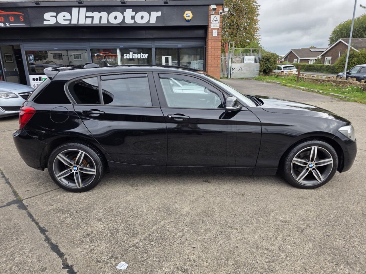 BMW 1 Series 1.6 116i Sport Euro 6 (s/s) 5dr - Picture 9 of 16
