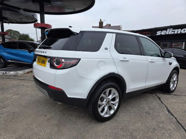 Land Rover Discovery Sport 2.0 TD4 HSE Auto 4WD Euro 6 (s/s) 5dr (2015) - Picture 16