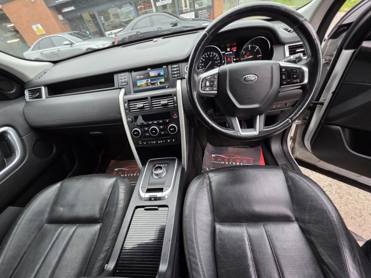 Land Rover Discovery Sport 2.0 TD4 HSE Auto 4WD Euro 6 (s/s) 5dr - Picture 18 of 23