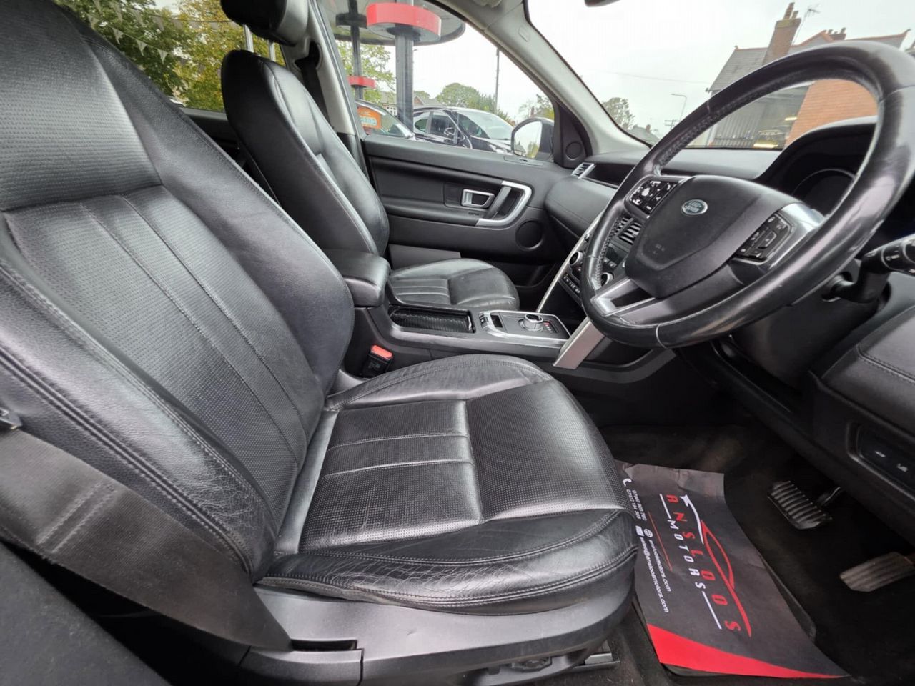 Land Rover Discovery Sport 2.0 TD4 HSE Auto 4WD Euro 6 (s/s) 5dr - Picture 19 of 23