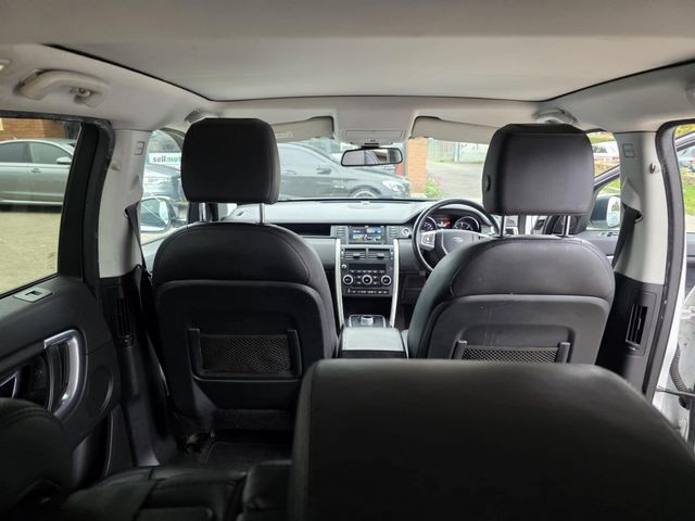 Land Rover Discovery Sport 2.0 TD4 HSE Auto 4WD Euro 6 (s/s) 5dr (2015) - Picture 21