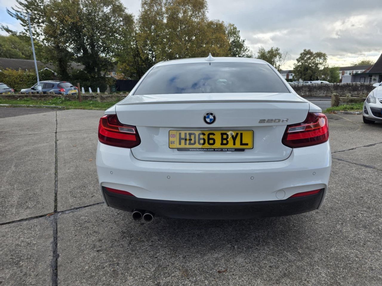 BMW 2 Series 2.0 220d M Sport Euro 6 (s/s) 2dr - Picture 12 of 18