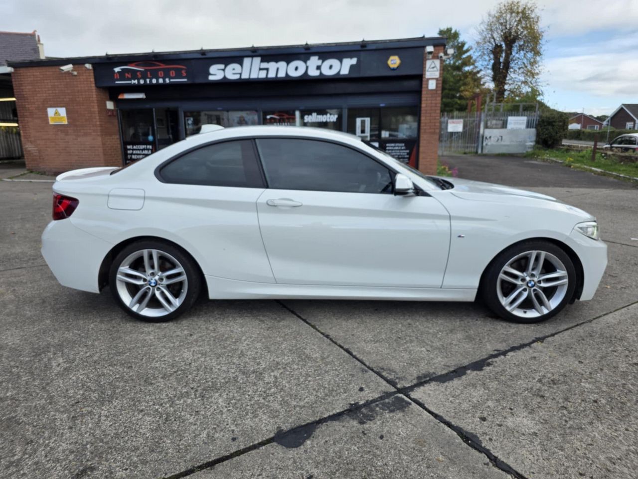 BMW 2 Series 2.0 220d M Sport Euro 6 (s/s) 2dr - Picture 13 of 18
