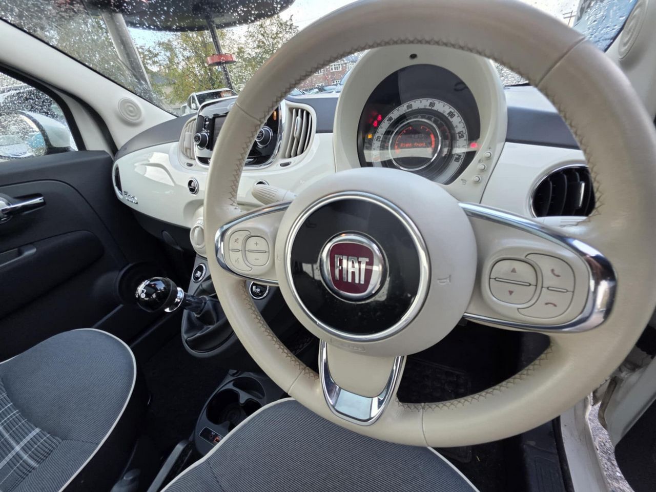 Fiat 500 1.2 Lounge Euro 6 (s/s) 3dr - Picture 16 of 16