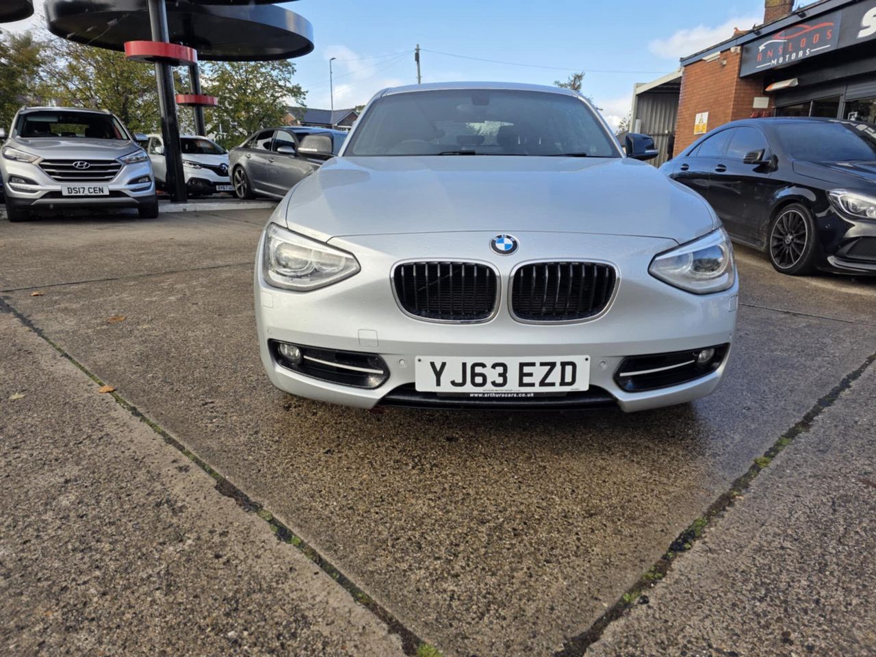 BMW 1 Series 2.0 120d Sport Euro 5 (s/s) 5dr - Picture 2 of 20
